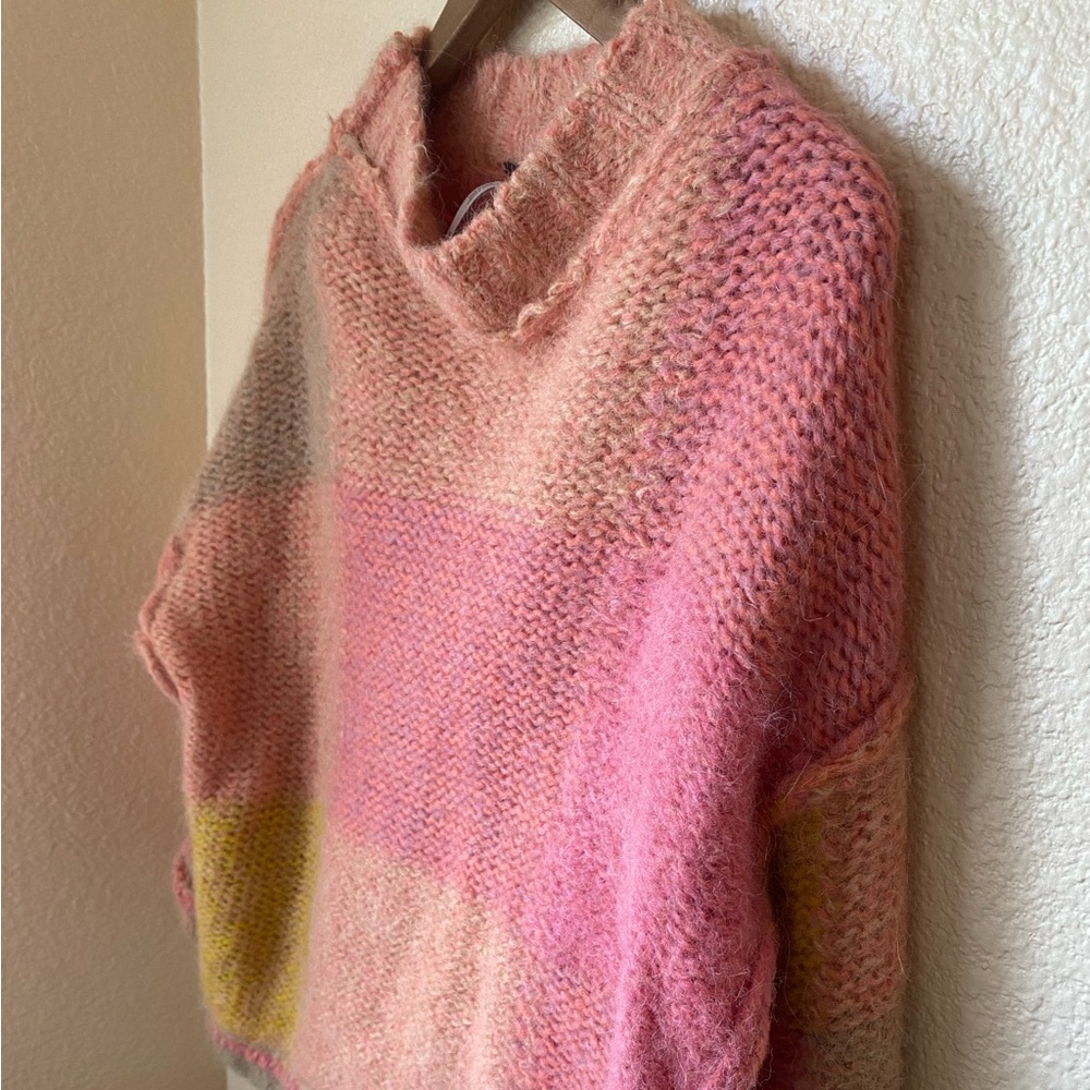 FREE PEOPLE SWEATER - XS